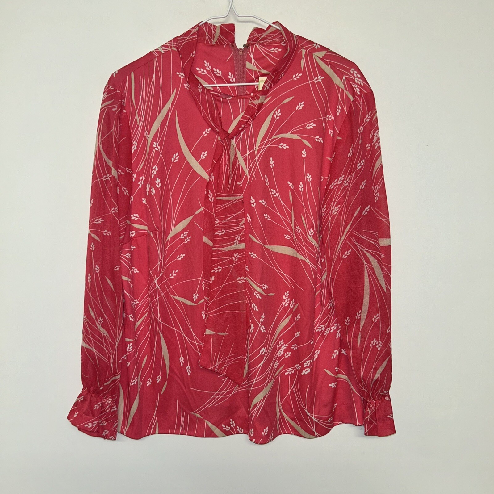 Vintage 1970’s Womens Three R’s Bow Front Polyester Blouse, Size 20.5