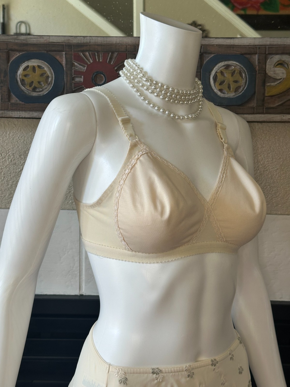 Collectible L Warner&rsquo;s Flower Charms bottoms matching braziers lingerie set