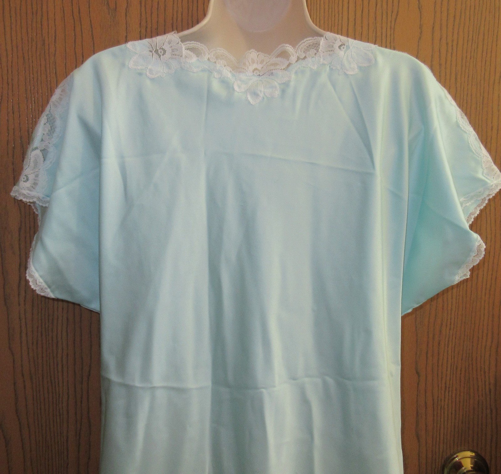 80s MISS ELAINE GLOSSY poly SATIN IVORY LACE BIAS AQUA sleep shirt nightgown S