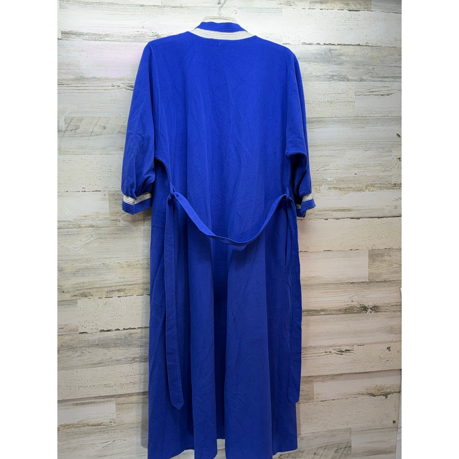Kayser Women&rsquo;s Robe Blue Size Medium Soft & Comfortable Loungewear