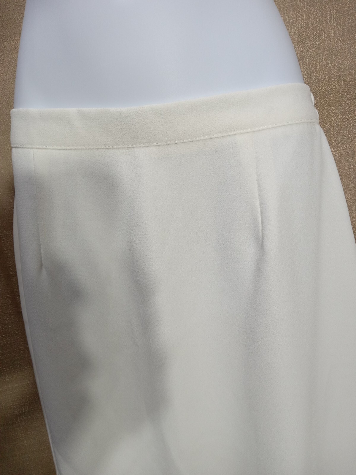 Lew Magram Collection Size 10 Cream Fully Lined Long Zip/Button back Poly Skirt