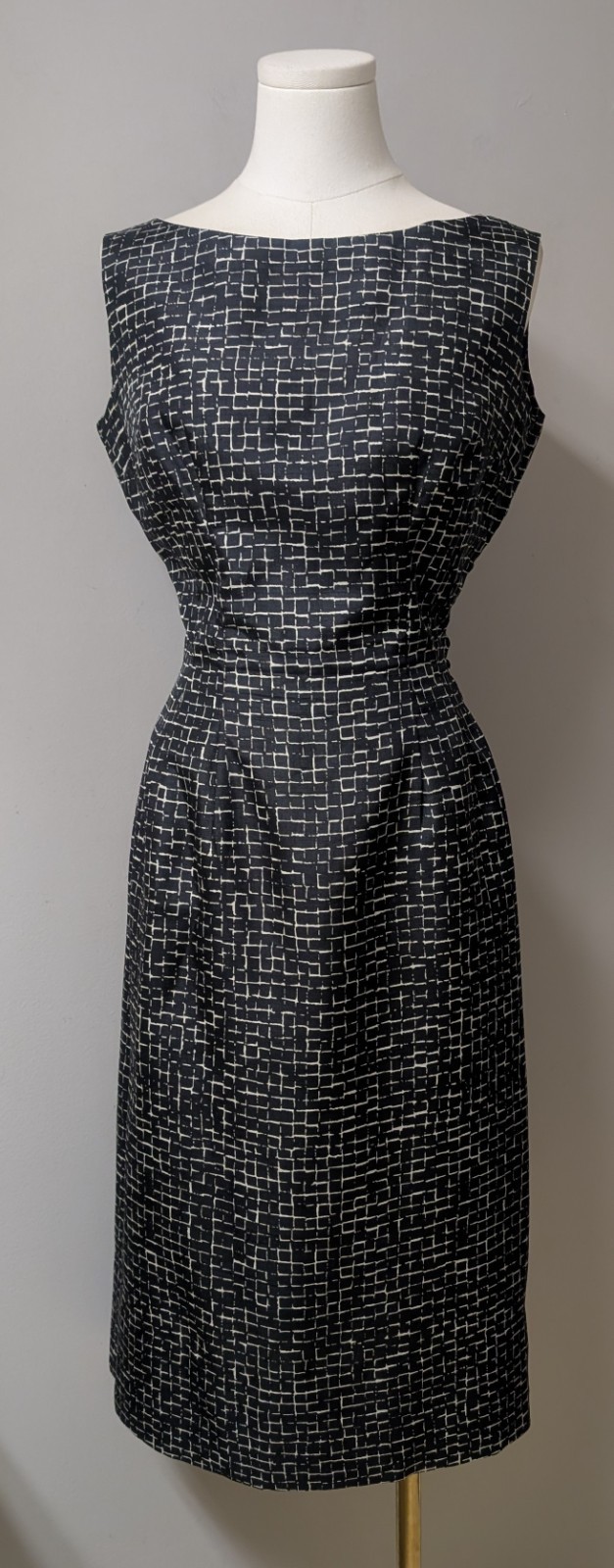 Vintage 50&rsquo;s Bombshell Geometric Pencil Wiggle Dress Metal Side Zip XS