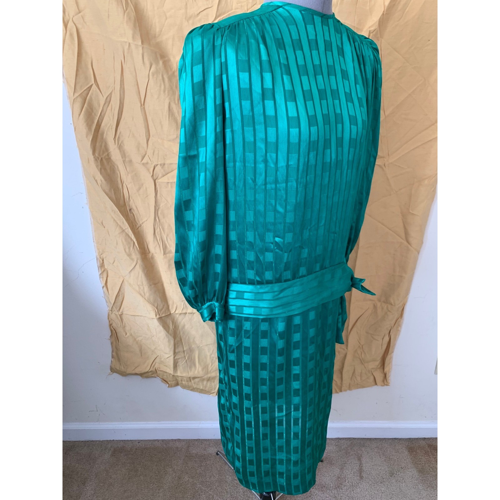 Vintage 80s Emerald Green Metallic Dropwaist Dress Size 8
