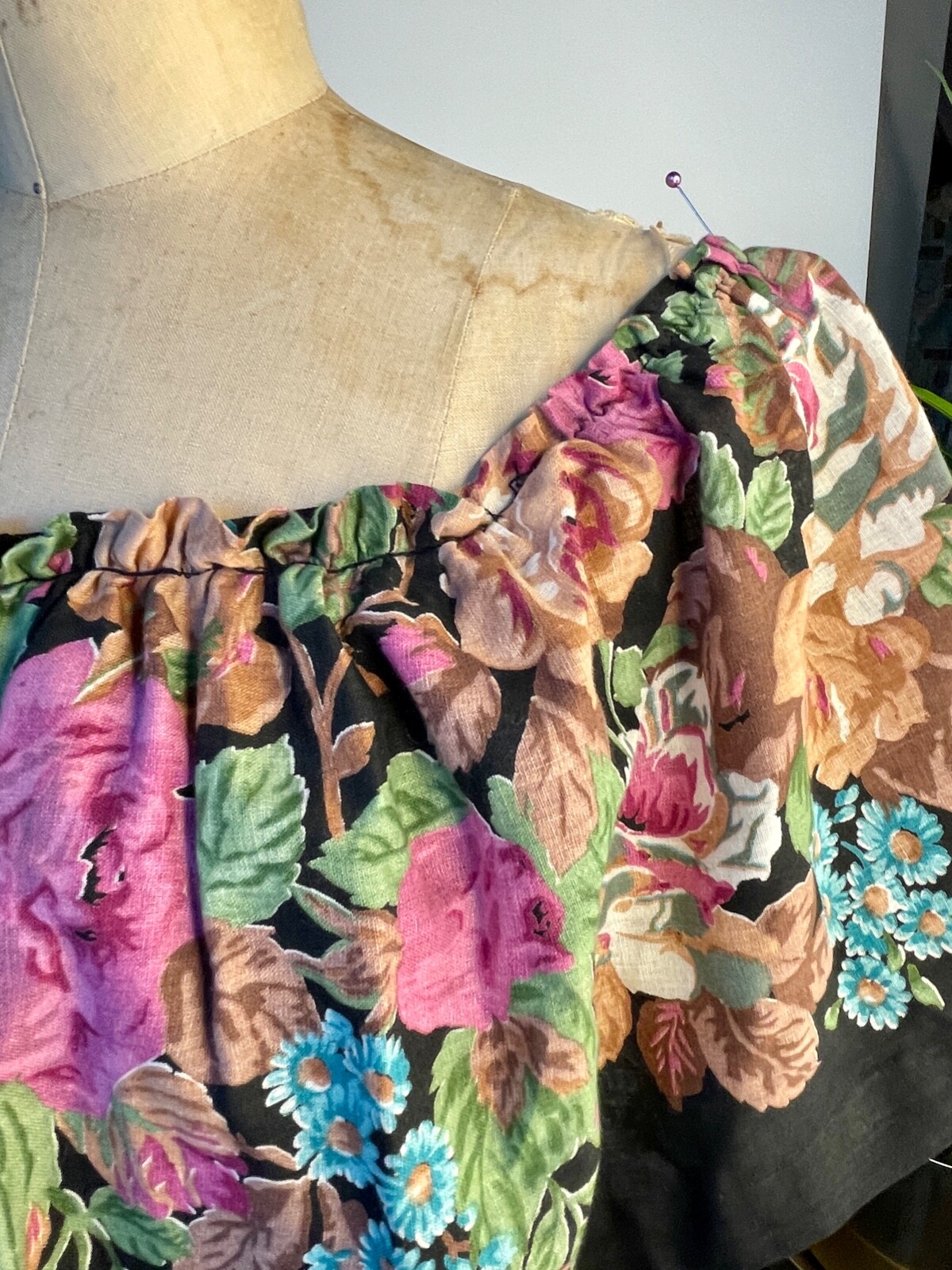 VTG 70&rsquo;S PRETTY!!HANDMADE BOHO HIPPY FLORAL RUFFLED SMOCKED SUNDRESS DRESS*S/M