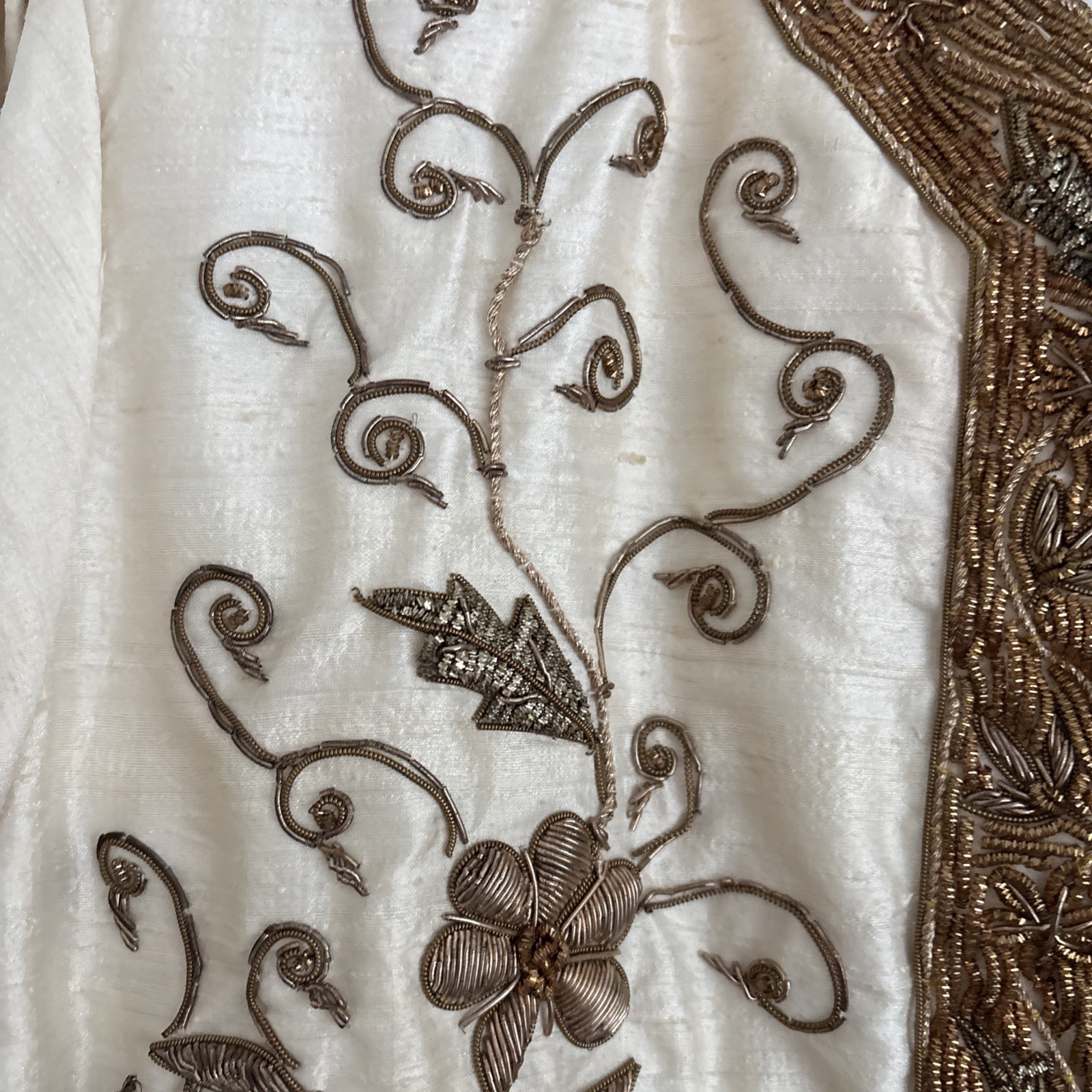 India Formal Beaded Evening Jacket Womens Small Silk Vintage Cream Gold 80s