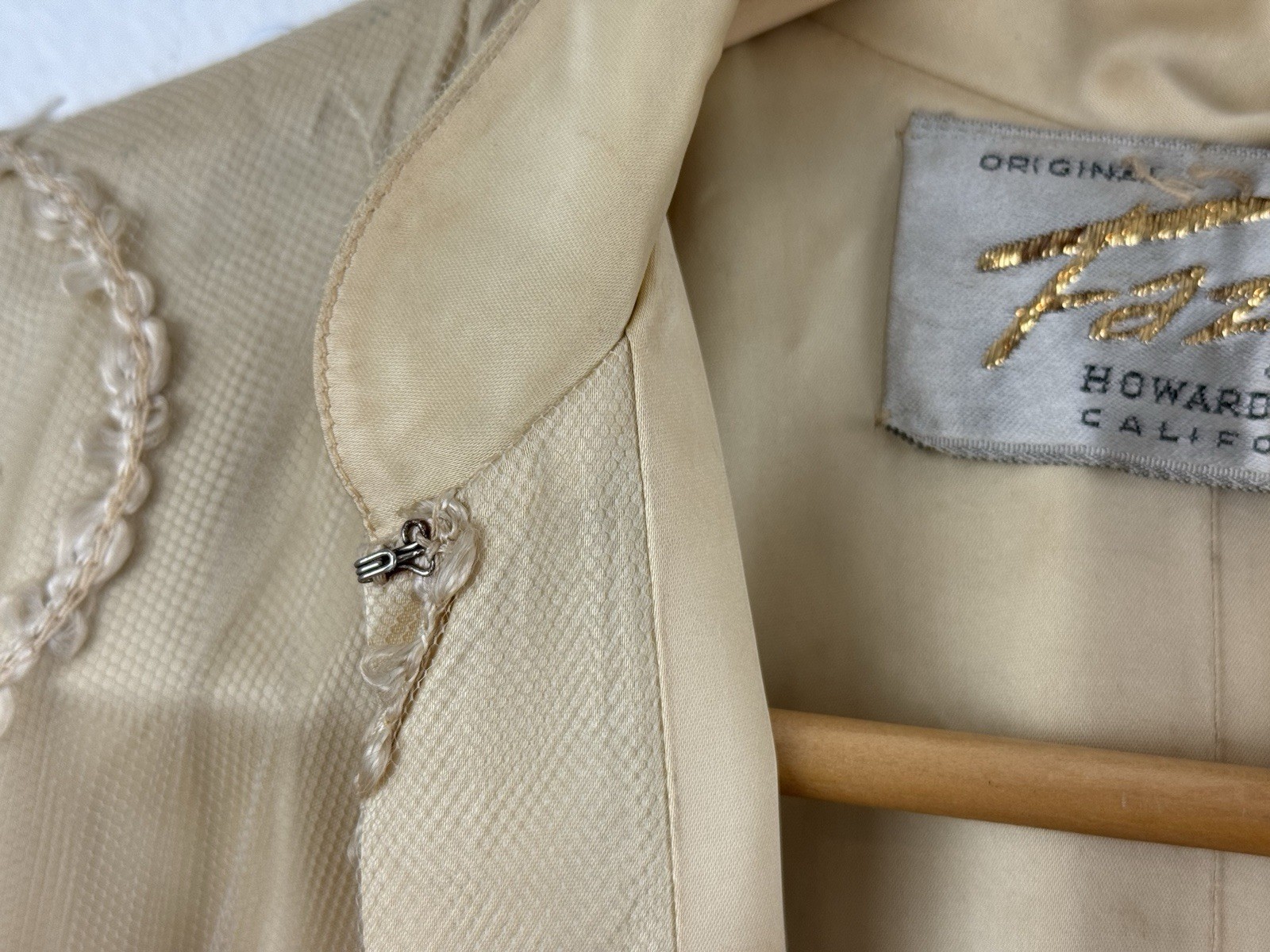 Vintage 1960s Fazzi By Howard Norm Gold Mesh Satin Swing Coat Overcoat RARE