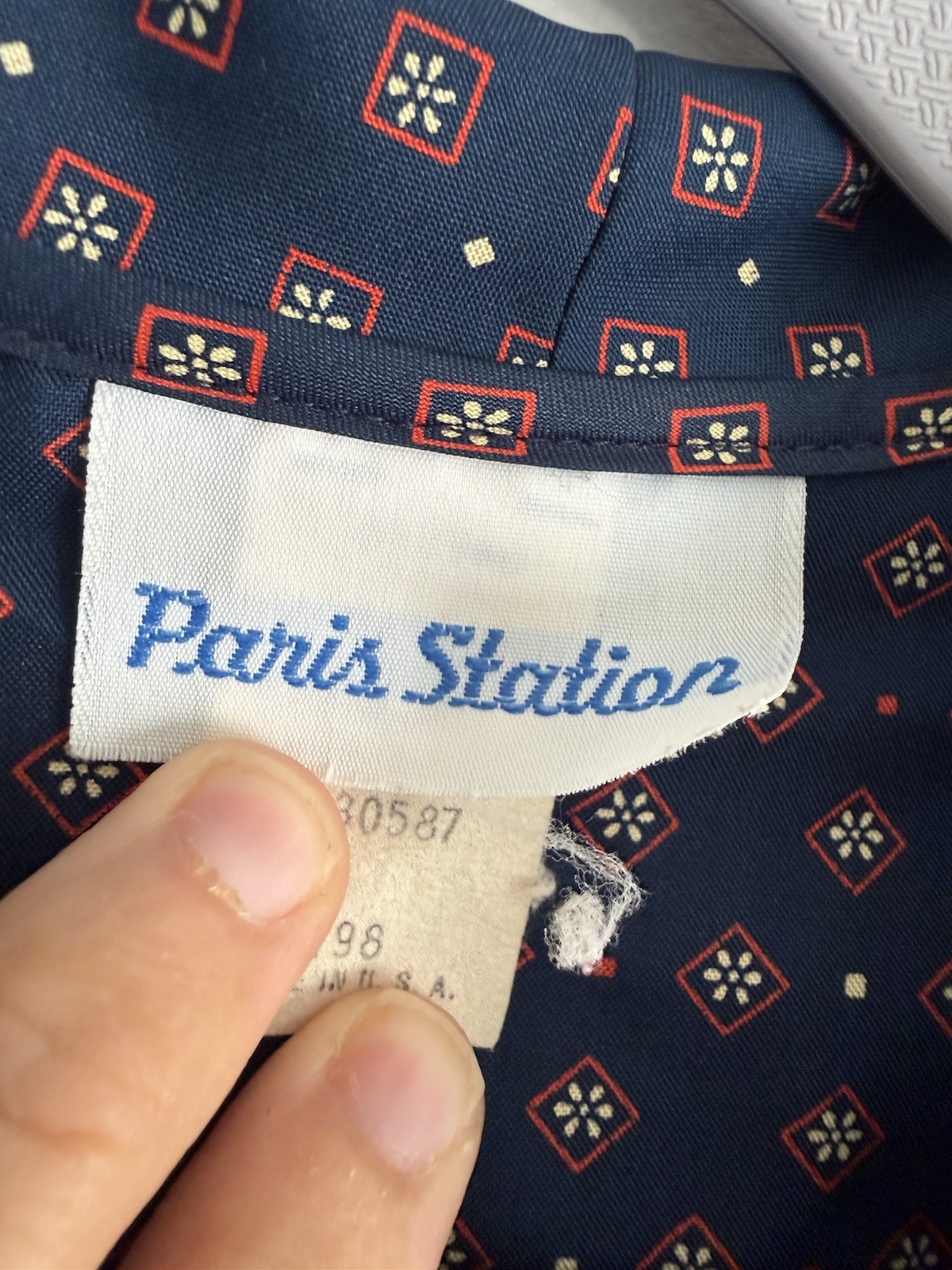 Paris Station Vintage Women’s Neck Tie Bow Blouse Size 16 Navy Floral Print