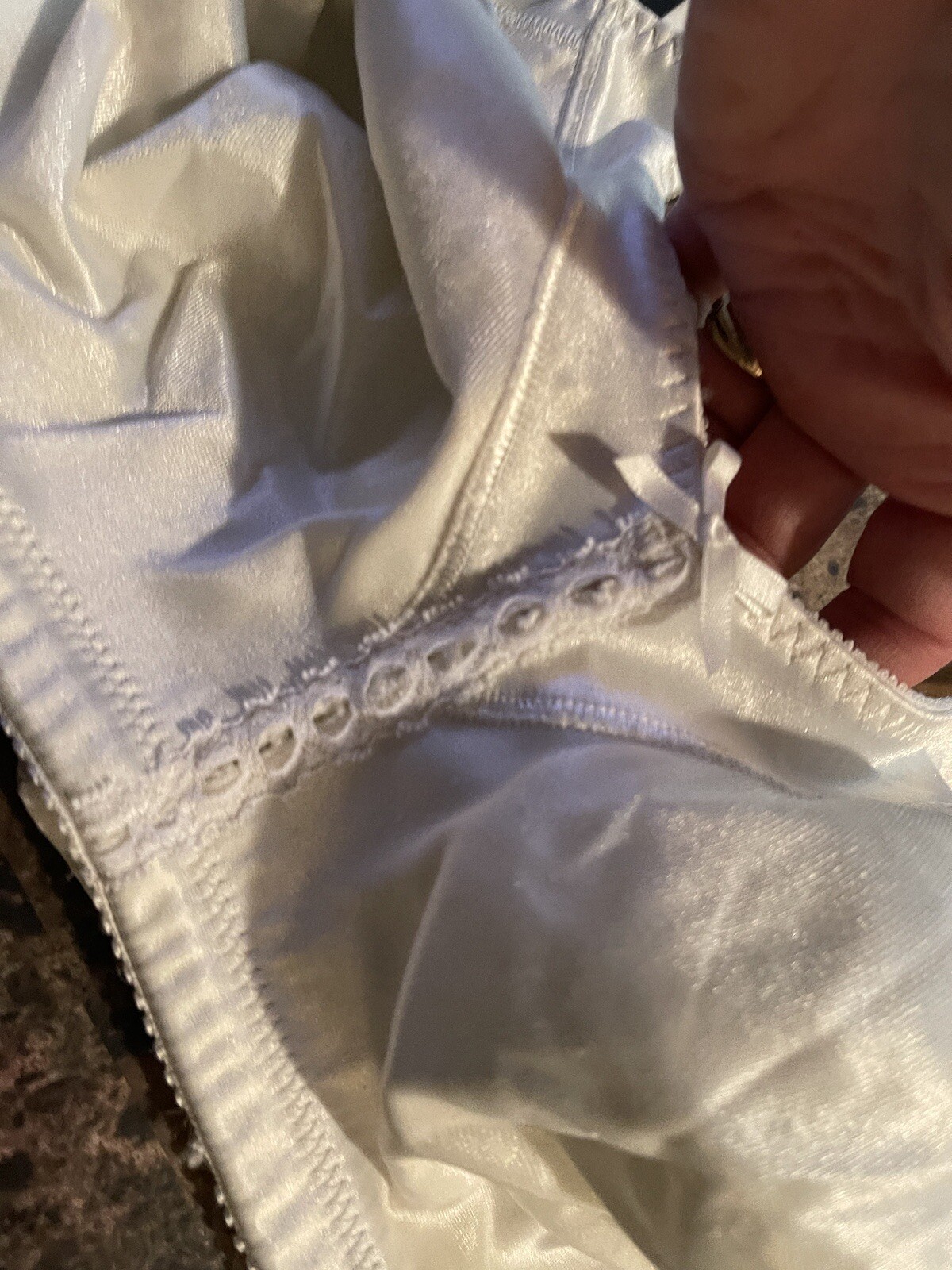 VINTAGE JUST MY SIZE SECOND SKIN WHITE BRA! 38 DD