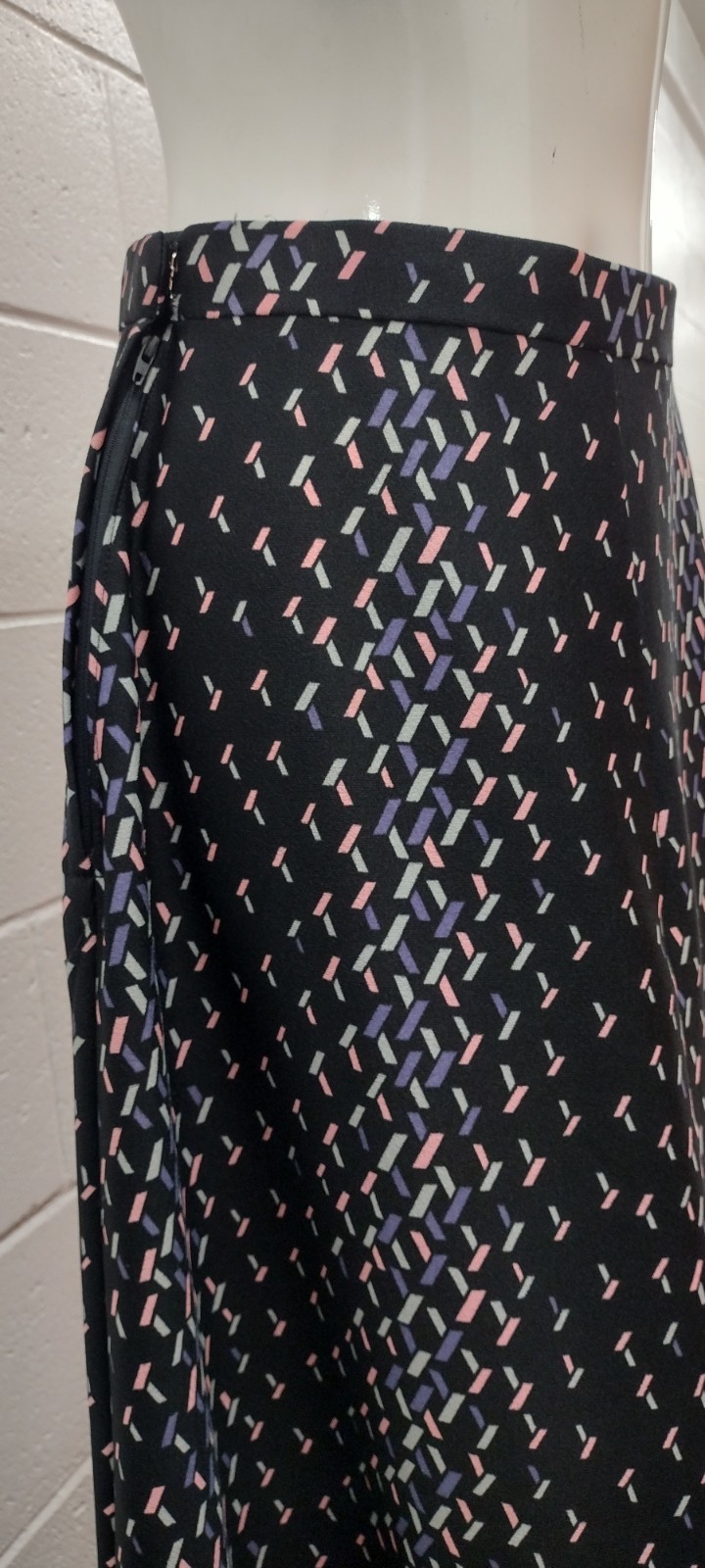 Black Maxi Skirt Geometric Rainbow Pastel Colorful Small 26 Waist VINTAGE