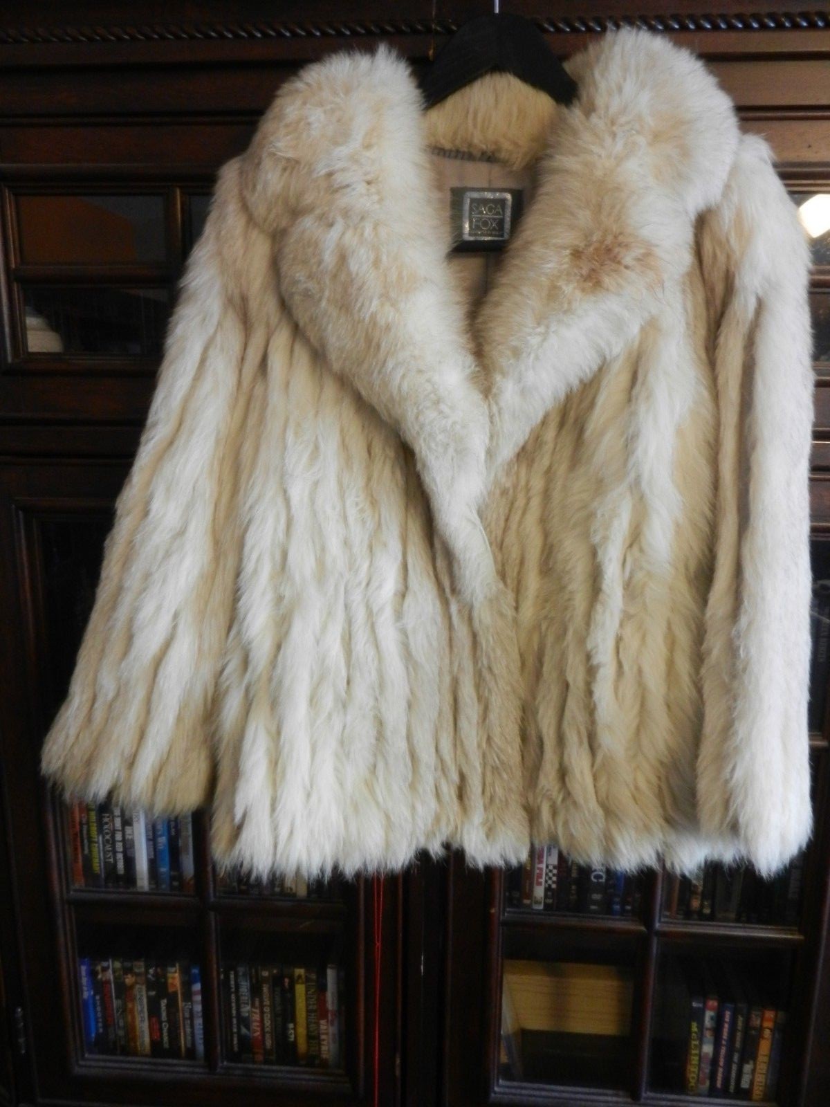 Vintage 1980s Woman&rsquo;s Natural Blue Fox Jacket from Saga Select 27&Prime; Long Size 10