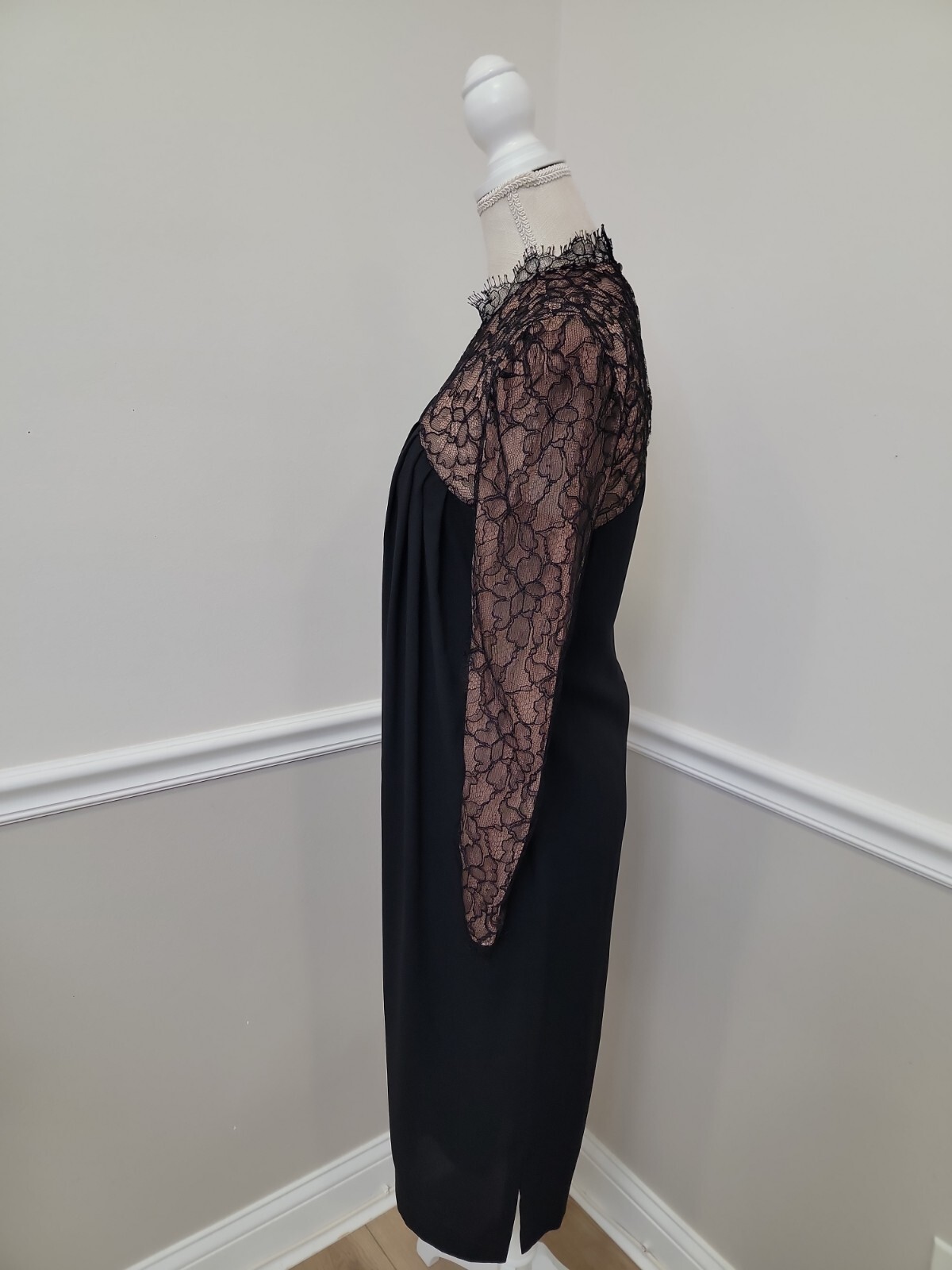 VTG BILL BLASS COLLECTION III Black Cocktail Dress/One Shoulder Lace/Knee Lengt