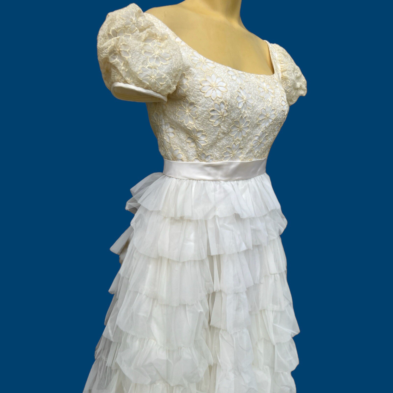60s-70&rsquo;s Nadine Dress Womens Cream Formal Daisys Tiered Ruffle Prom/Wedding Sz 3
