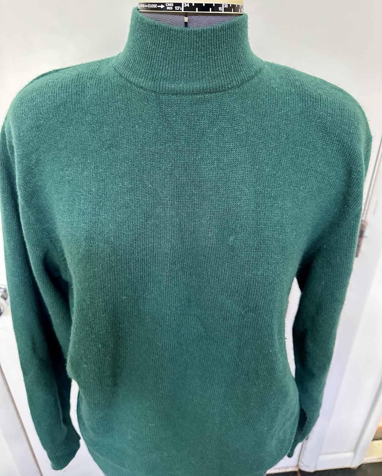 VINTAGE 1990s NEIMAN MARCUS DARK FOREST GREEN 100% CASHMERE SWEATER MOCK NECK XL