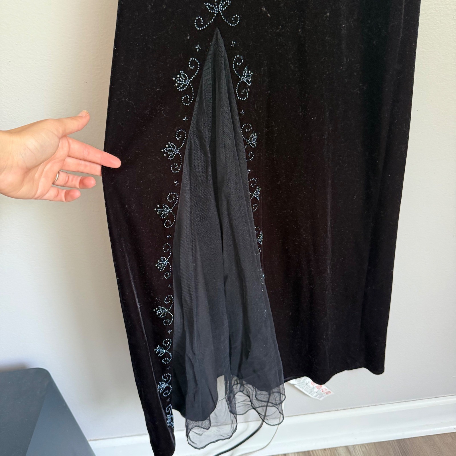 Dave & Johnny Laura Ryner Vintage Black Velvet Beaded Maxi Dress Prom Gown 11/12