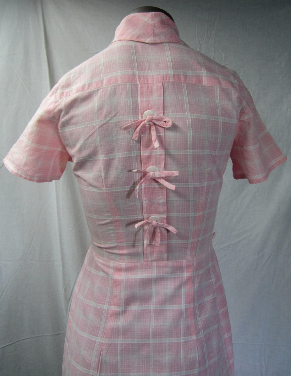 Vintage 1950s Pink Cotton Day / House Dress Sz S-M Plaid Button up Bows in Back