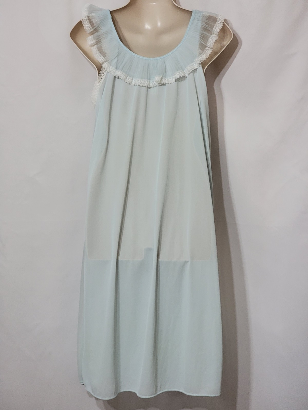 VINTAGE NYLON CHIFFON RUFFLED NIGHTGOWN LONGERIE LIGHT BLUE ARISTOCRAT MED USA