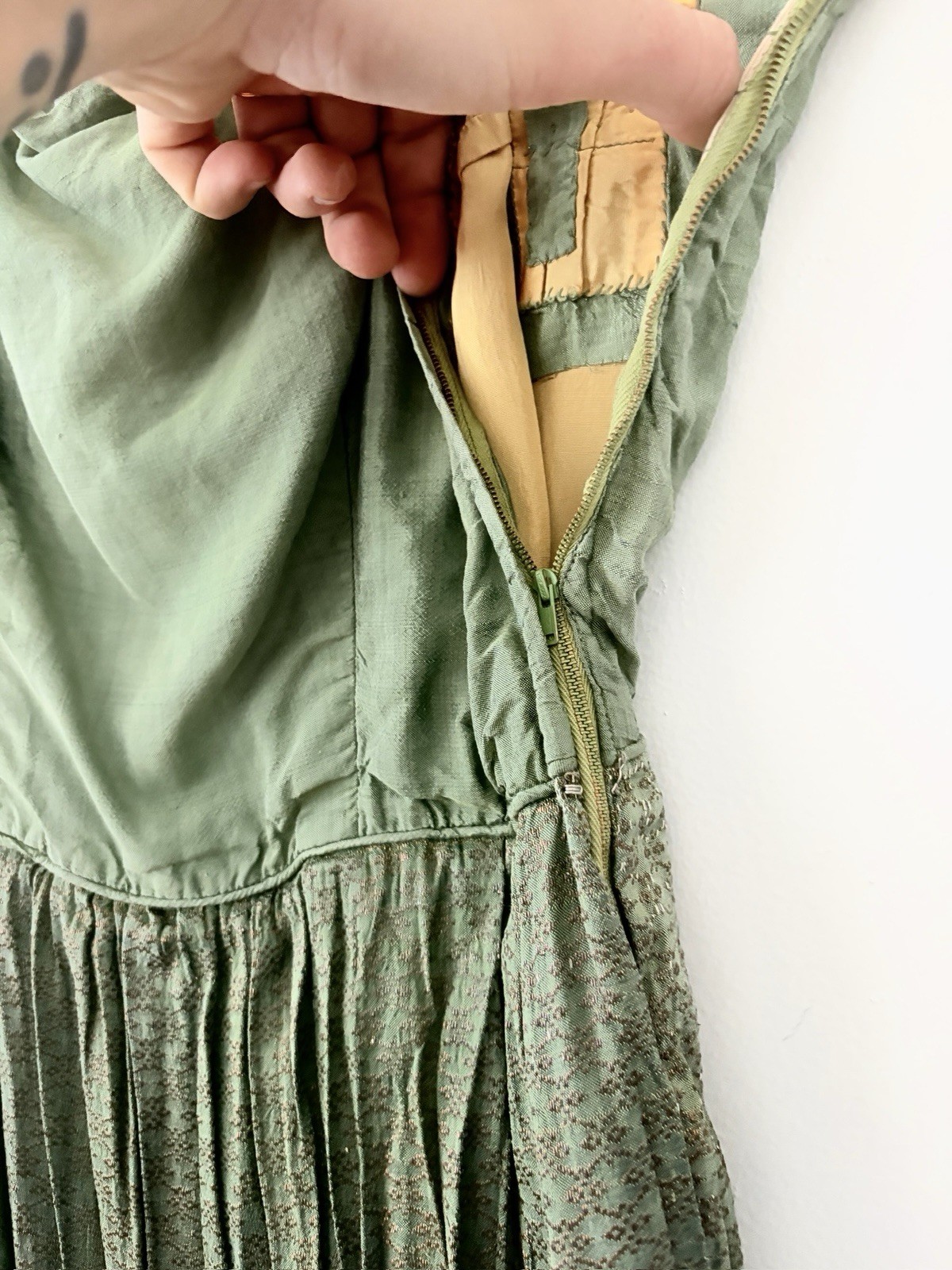 40s 50s Couture/Custom Made Gold Lamé Cocktail Dress Boning Old Hollywood XS