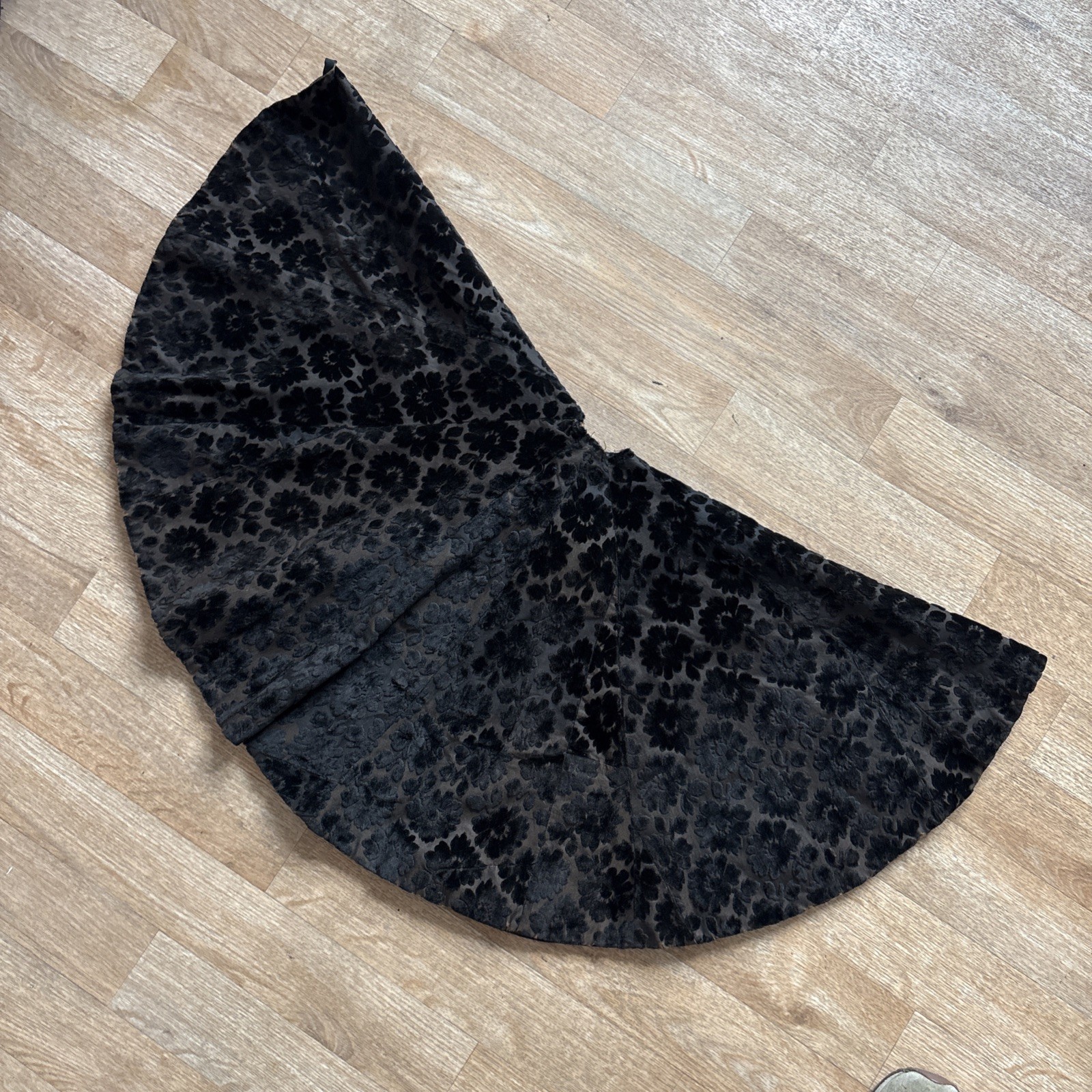 Edwardian Gothic Witchy Black Crushed Velvet Vintage Victorian Capelet Cape