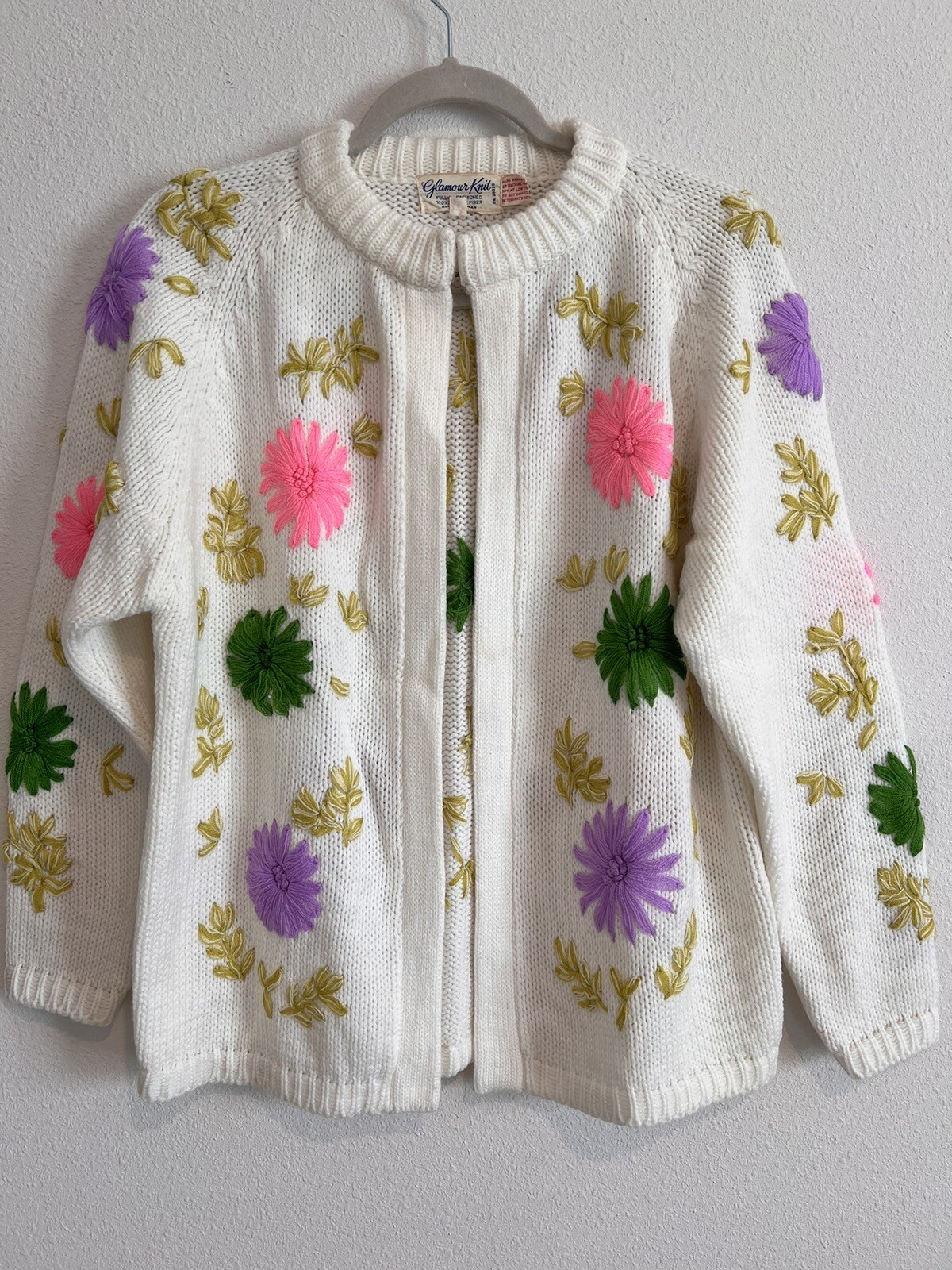 1960s Glamour Knit acrylic embroidered sweater Size 44 Flowers