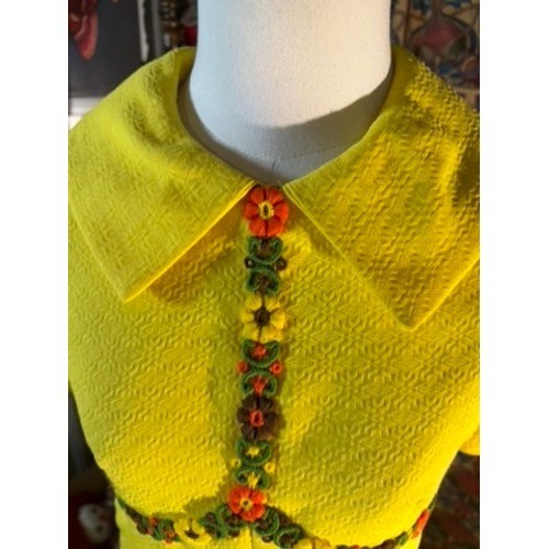 Vintage Yellow Mod Mini Dress Floral Embroidery Textured Pique 60s 70s Retro