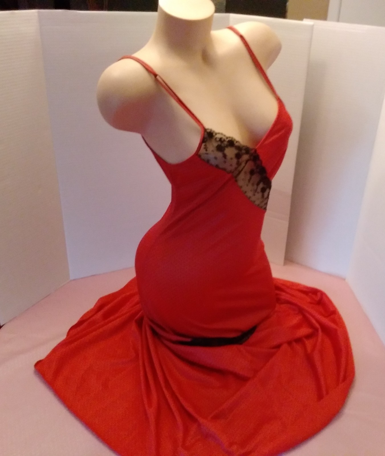 Vintage Lingerie S Red Peignoir Robe & Gown Lace Spanish Style Nightgown