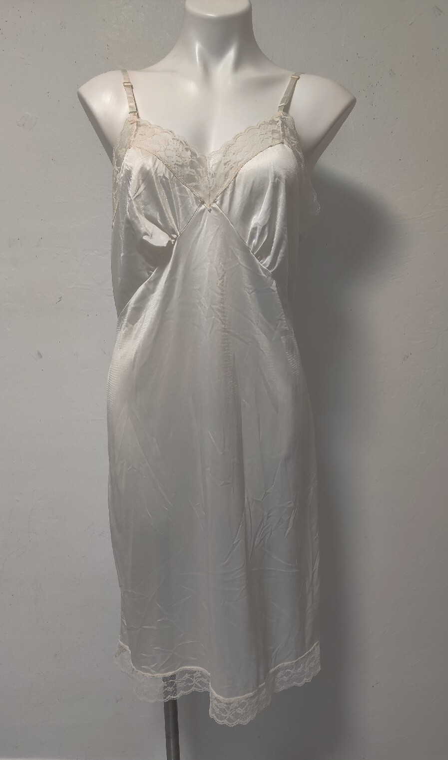 Vintage Sears Ivory Slip Dress Size 36/40 Lace Trim Nylon Anti Cling *Read