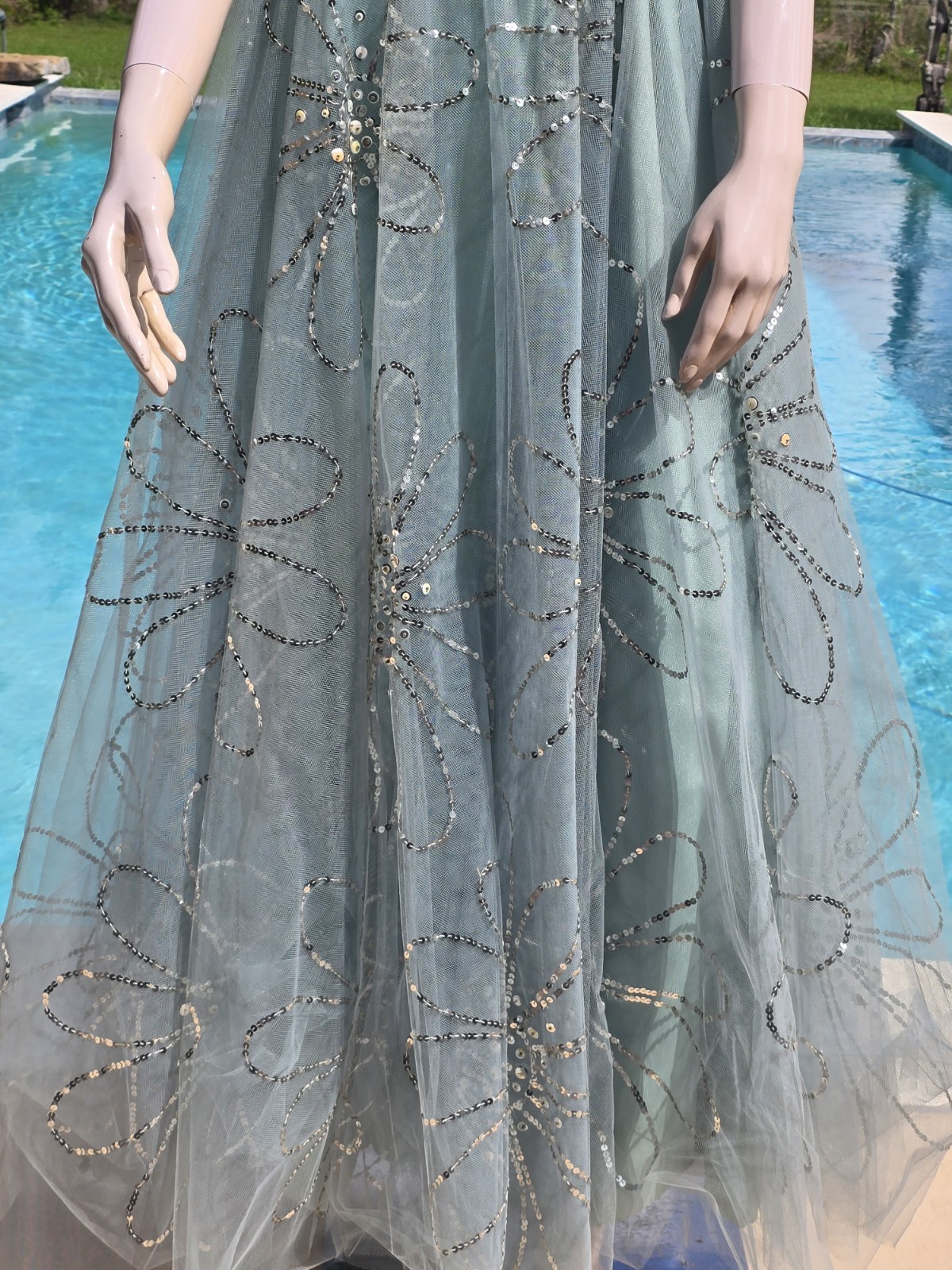 Victoria Royal Ltd. Vintage 60s Beaded Ice Blue Silk Formal Prom Dress size 18