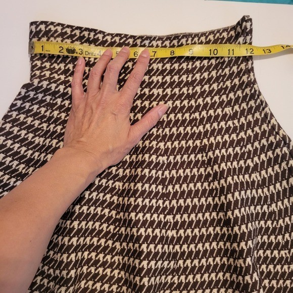 MaxStudio Pull-on Knit Houndstooth Fit&Flare Skirt. EUC.