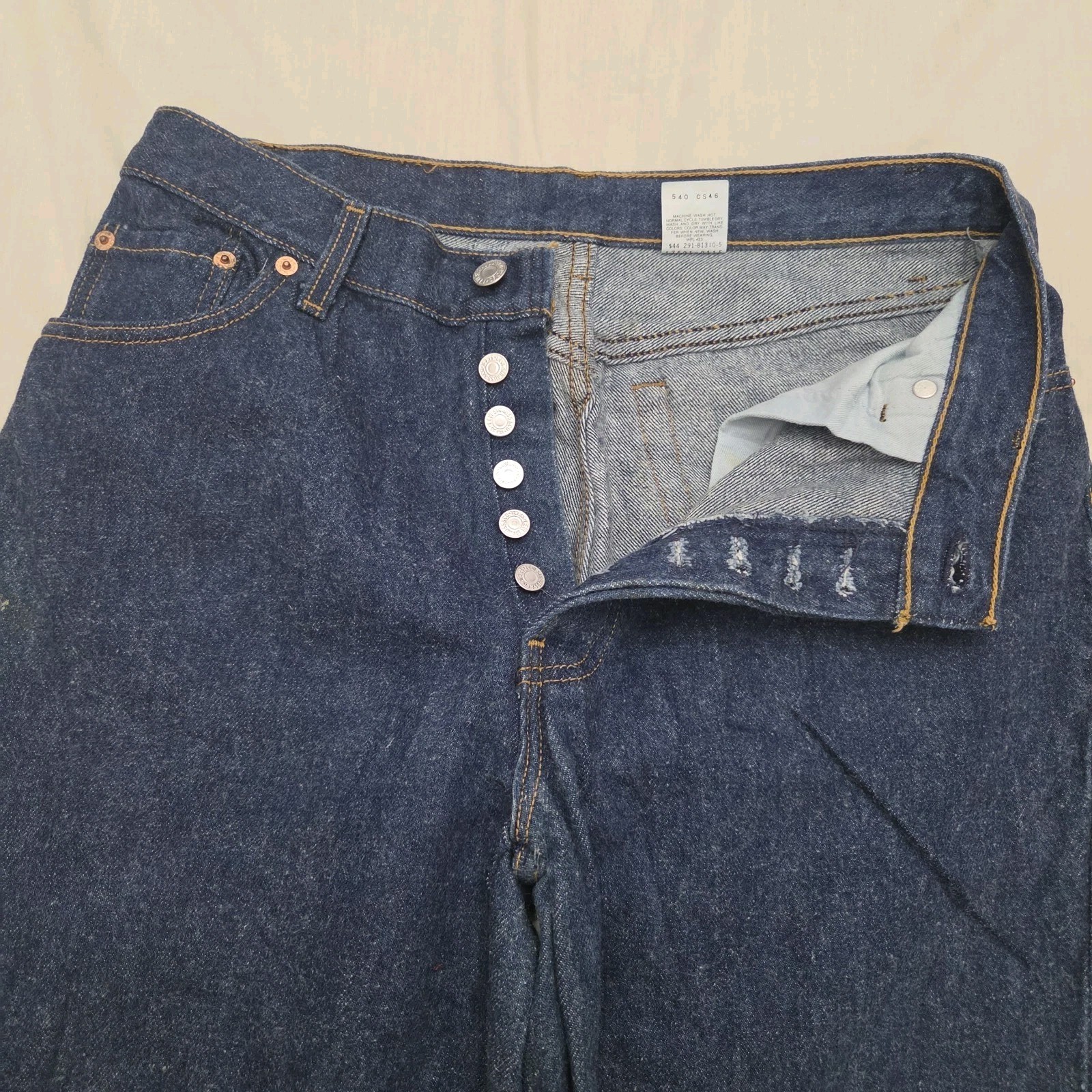 Vintage 80s/90s Levi’s 501 Button Fly Medium Wash Jeans Women’s 13 Made in USA