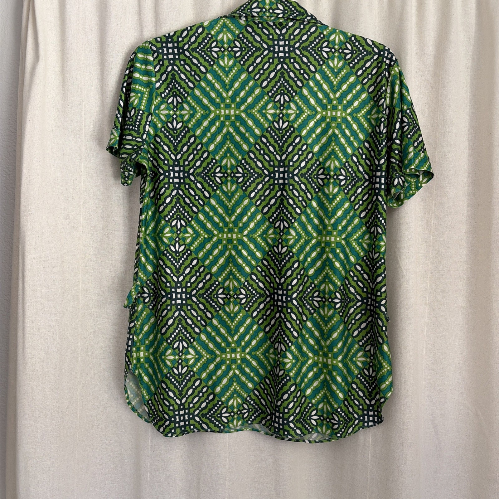 Groovy 70s Polyester Unisex Large Green White Geometric Collared V Neck