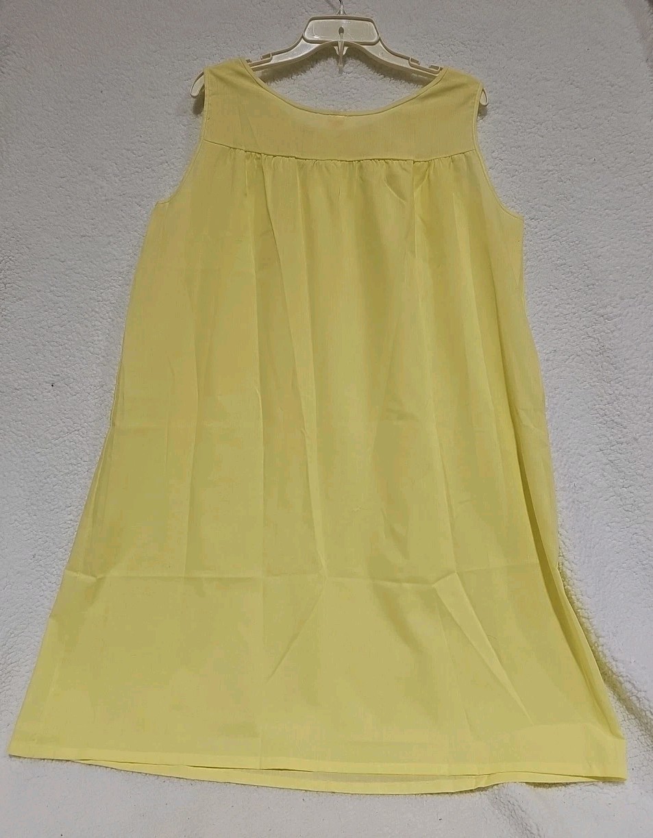 Vtg Sears 38-40 yellow Poly/cotton sleeveless middie night gown flower bodice