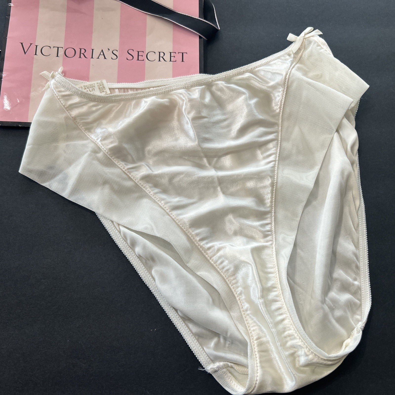 NWOT Vintage VICTORIA&rsquo;S SECRET Second Skin IVORY SATIN Panty Brief W/MESH~SZ L7