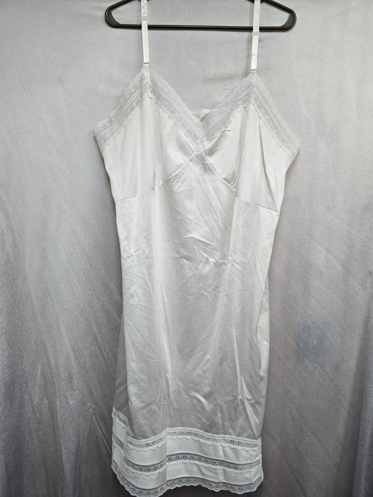 Vintage White Nylon Slip 44 46 42