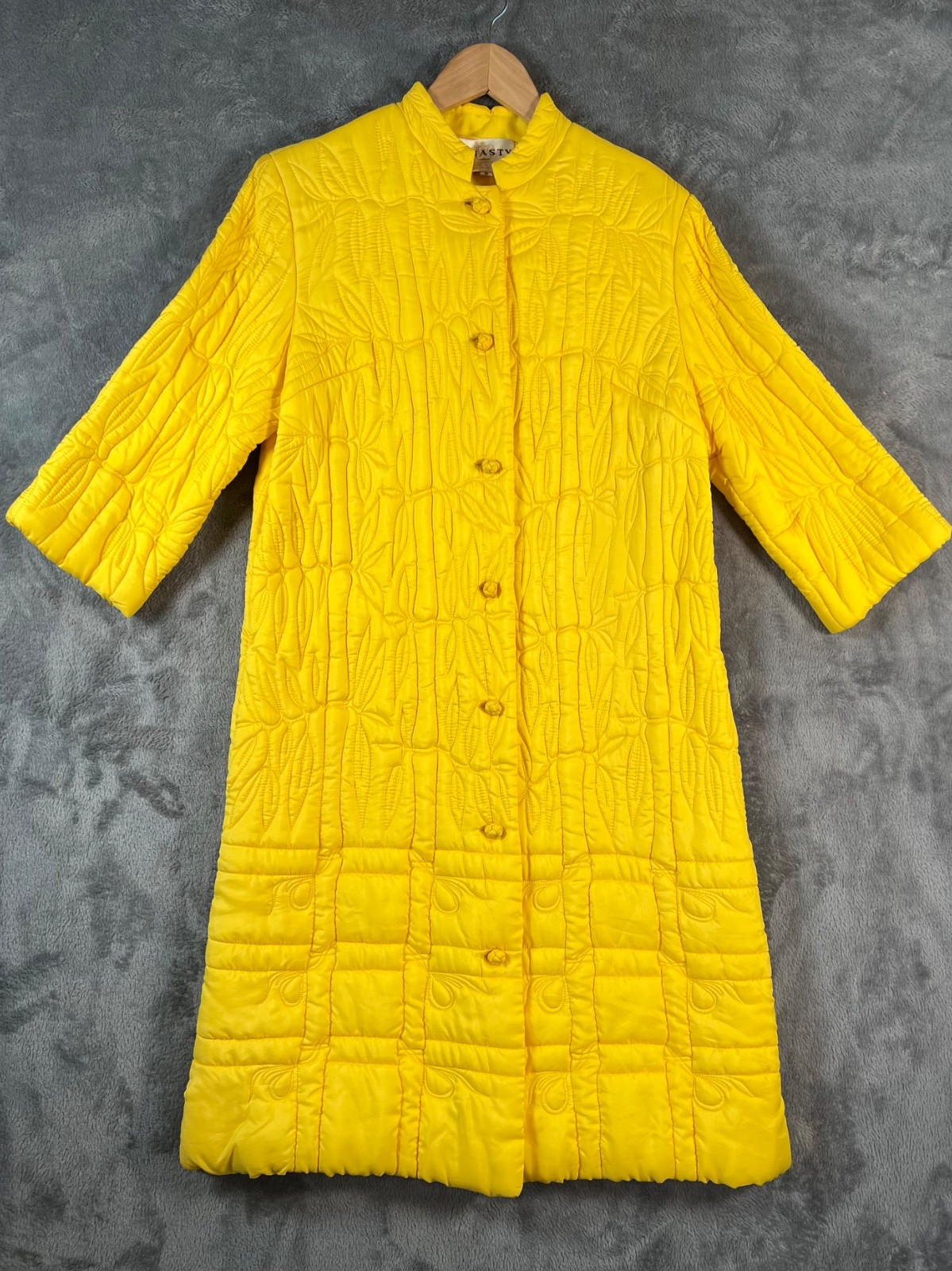 Vintage Dynasty Hong Kong Quilted Housecoat Robe Medium (Petite) Yellow Silk