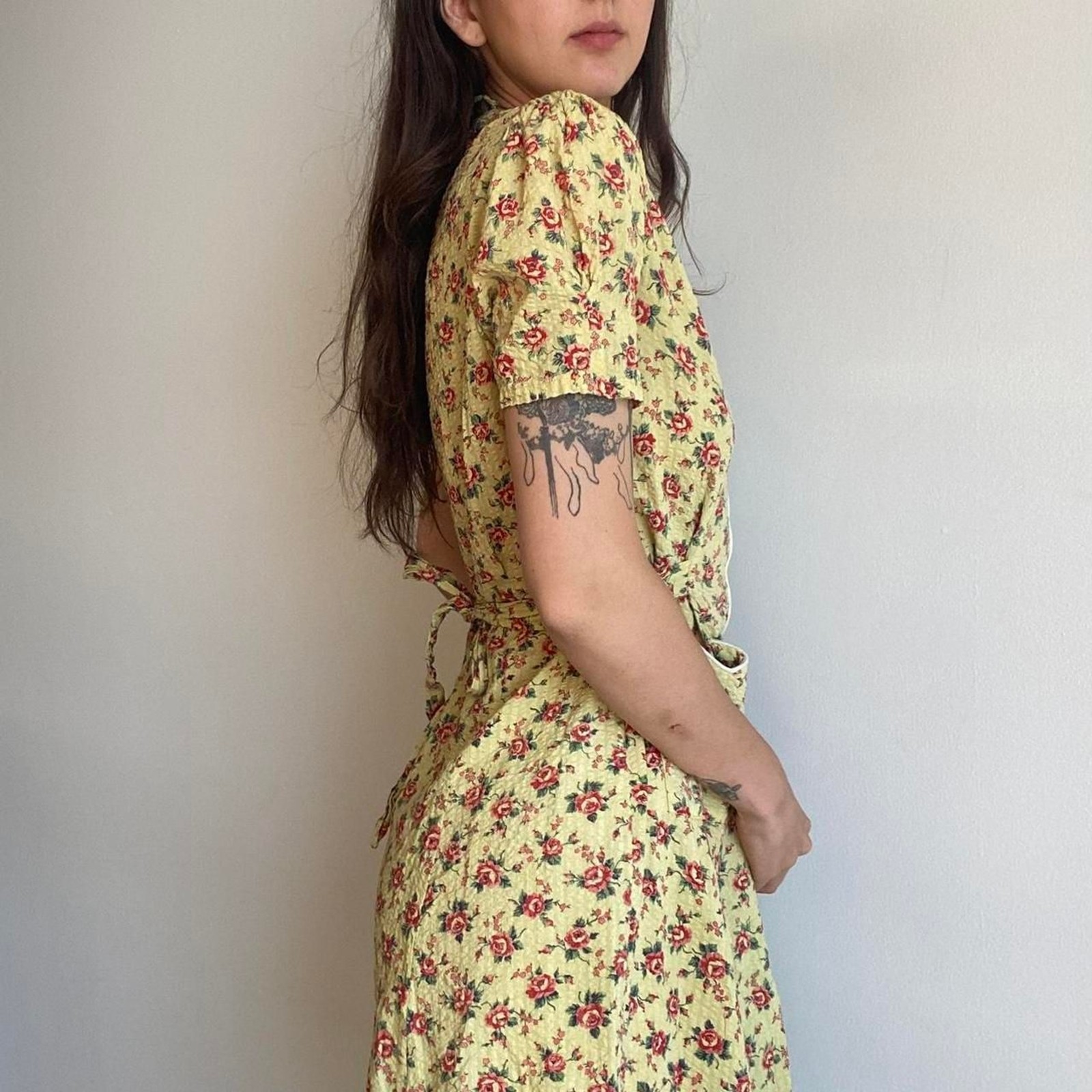 1930s/1940s seersucker cotton yellow floral hostess dress