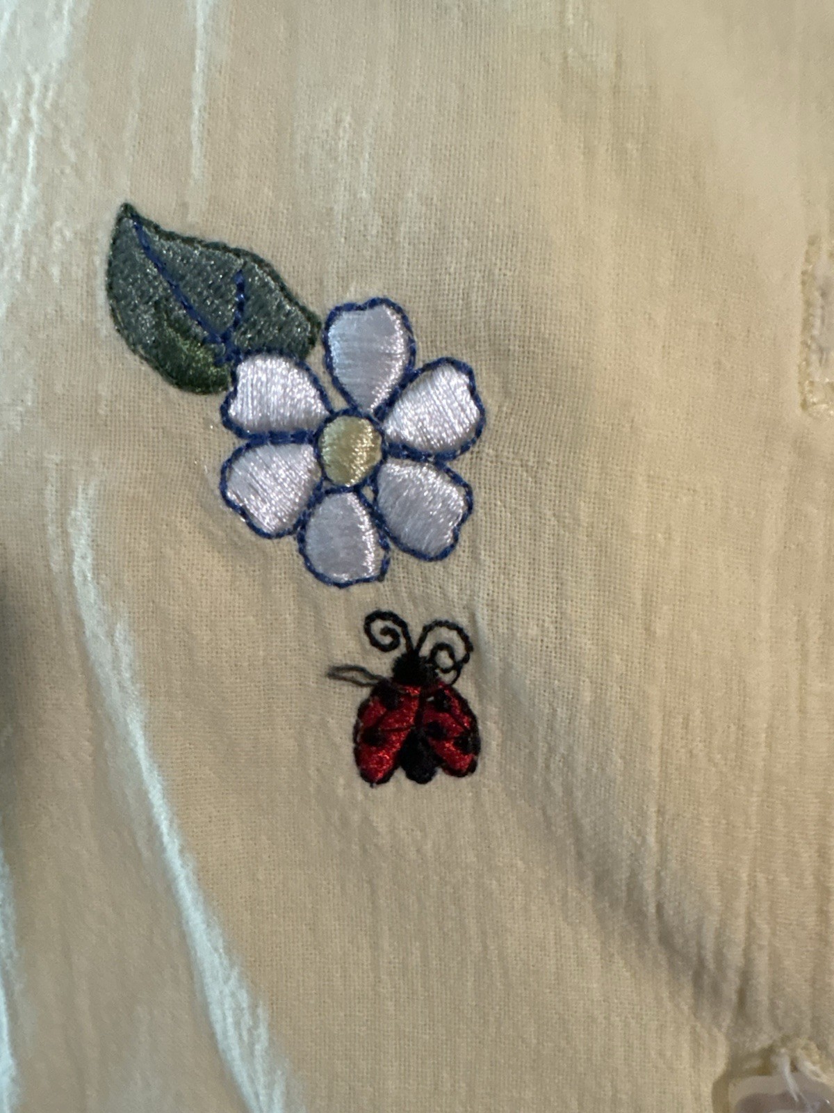 Vintage Blair Yellow Cottagecore Ladybug Embroidered Short Sleeve Top Large