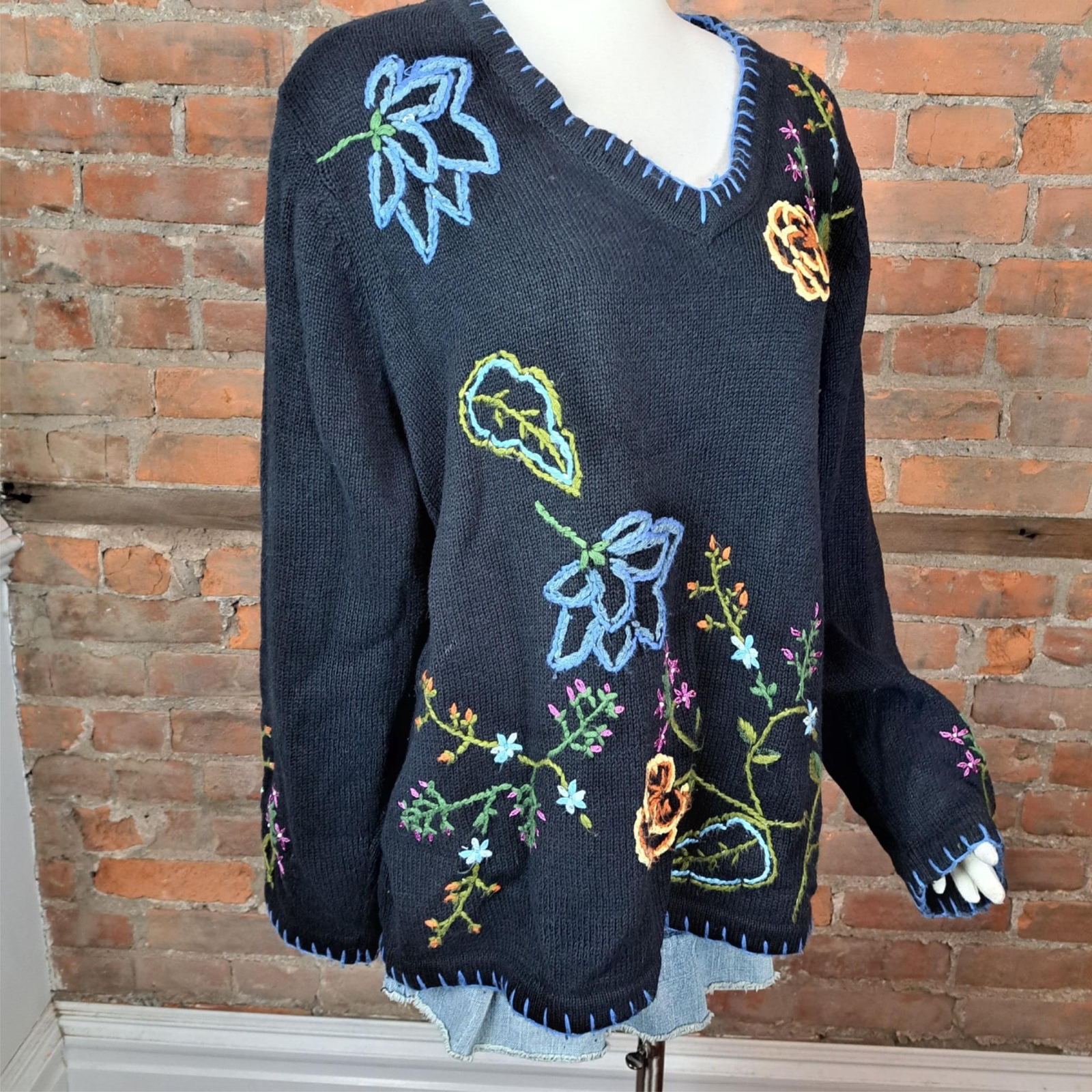 Vintage 1990s Sweater Black Bright Floral Print Long Sleeves Size 2X