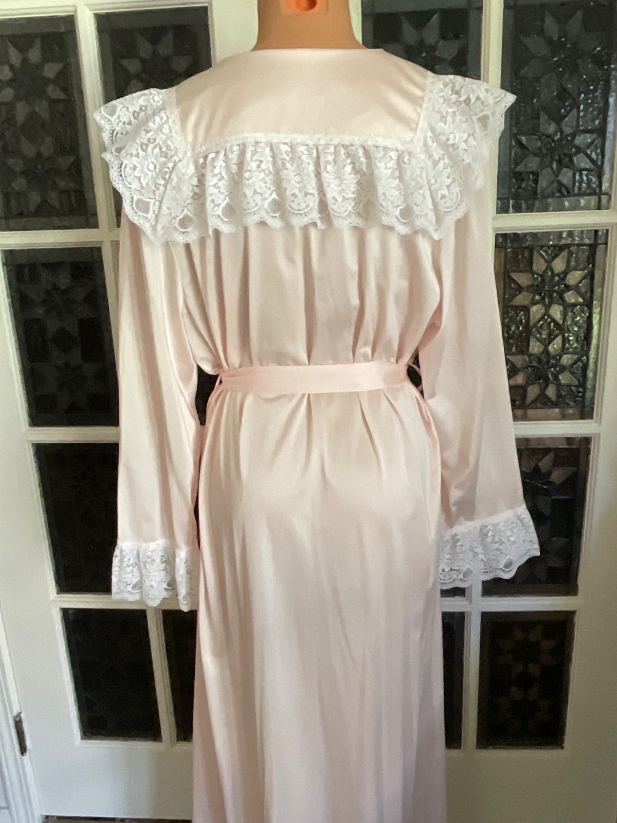 VTG Shadowline Dressing Gown Robe Soft Silky Pink White Lace Trim USA Size Large