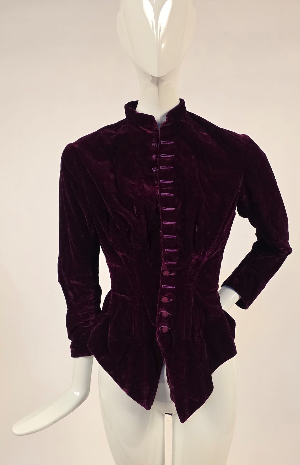 VICTORIAN 1880’S MAGENTA VELVET BUSTLE BACK BODICE 