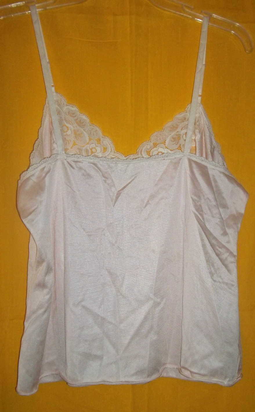 VTG Vanity Fair Pink Lace Piqant Satin Camisole Tank Top Size 38 style 17-764
