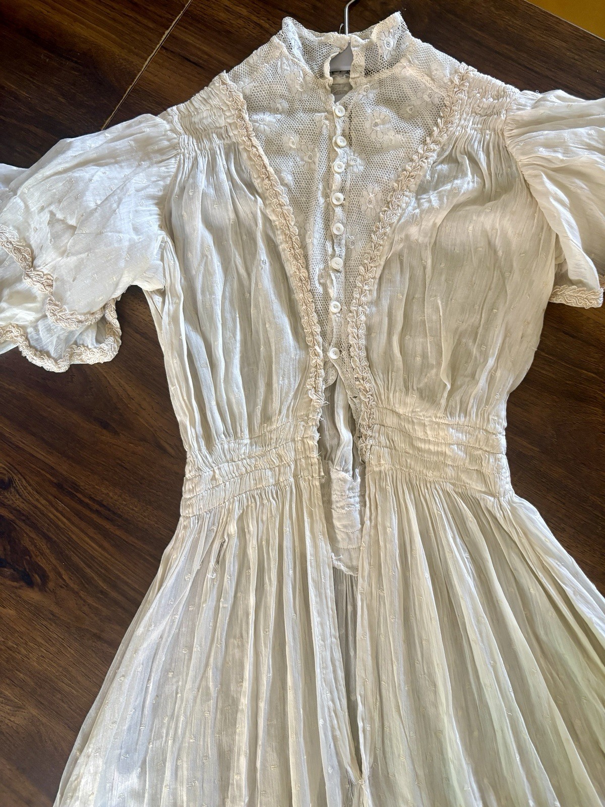 🍇 Antique Edwardian Cream Cotton Embroidered Tea Dress Lace Bridal Wedding