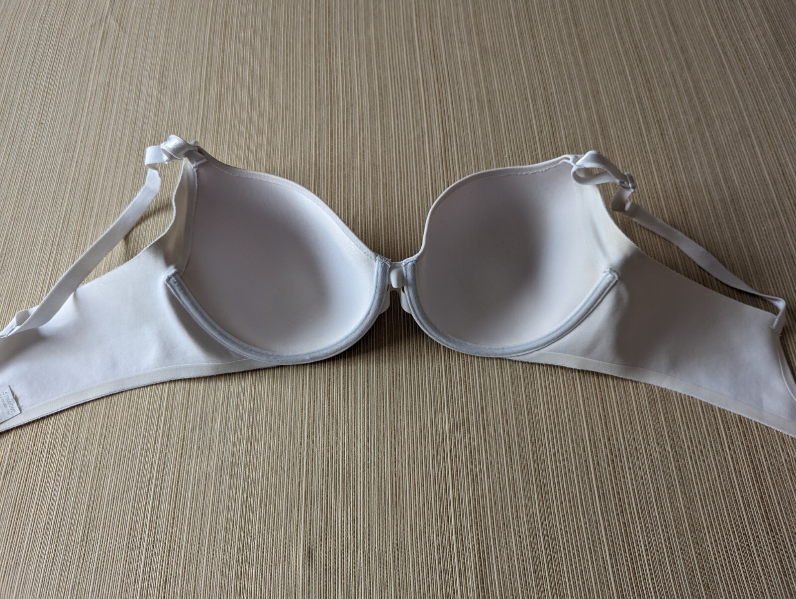Lovely Warner&rsquo;s 3561W Extra Coverage Sides Full Cup Underwire White Bra 38 B