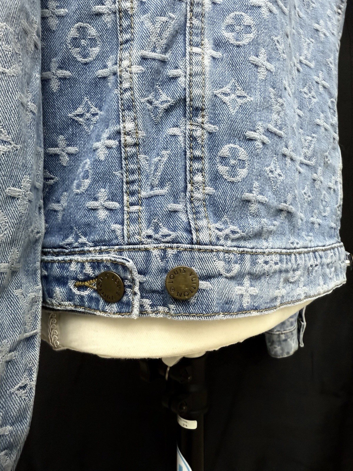 Louis Vuitton LV Monogram Blue Denim Jacket Female Size 48 S Vintage Sold Out ￼