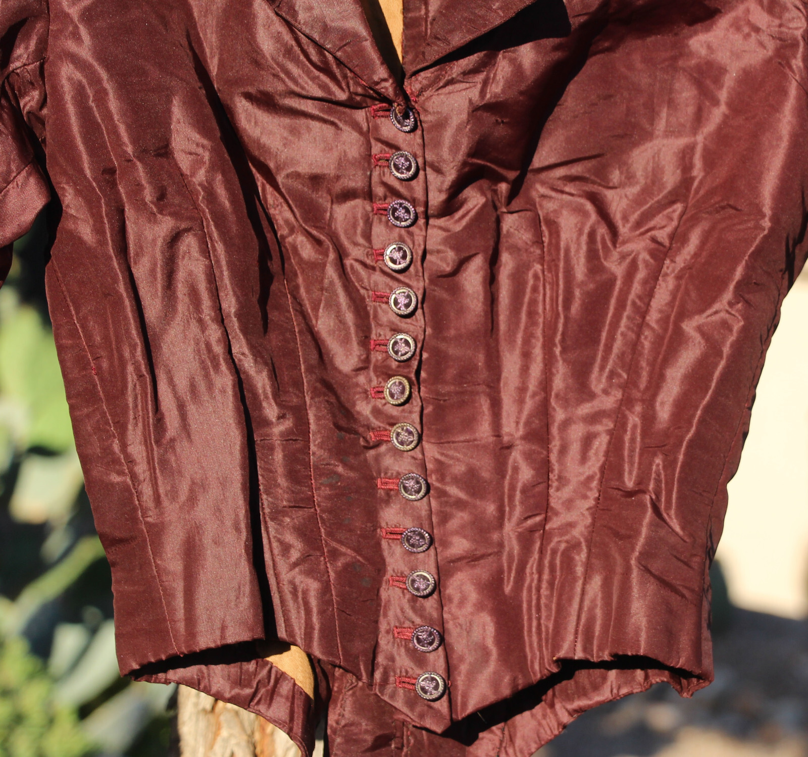 GORGEOUS Condition Antique Victorian Small Taffeta Lady Bodice Beautiful Buttons