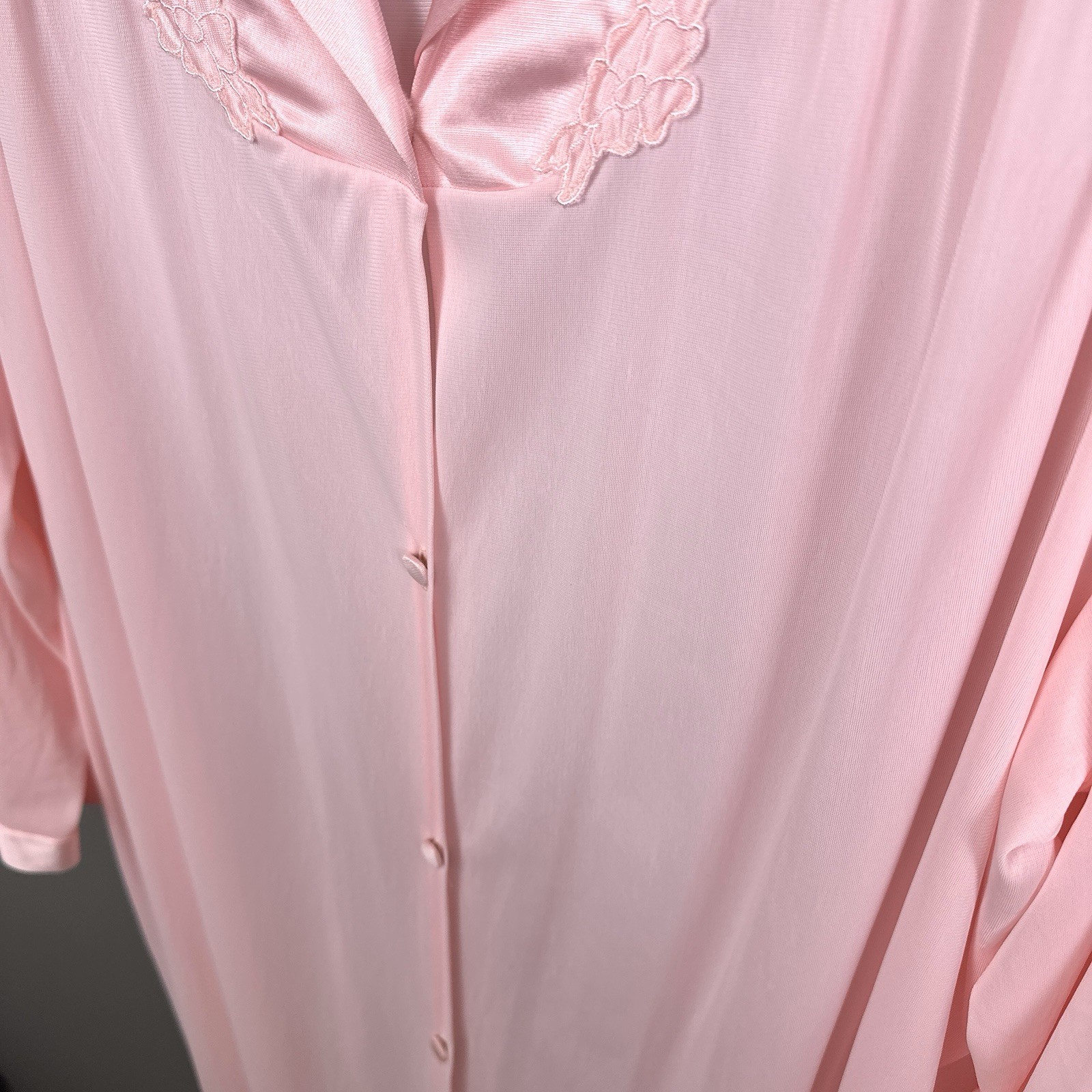Vintage Vanity Fair Button Up Robe Housecoat Size 3X XXXL 31-807 Baby Pink Nylon