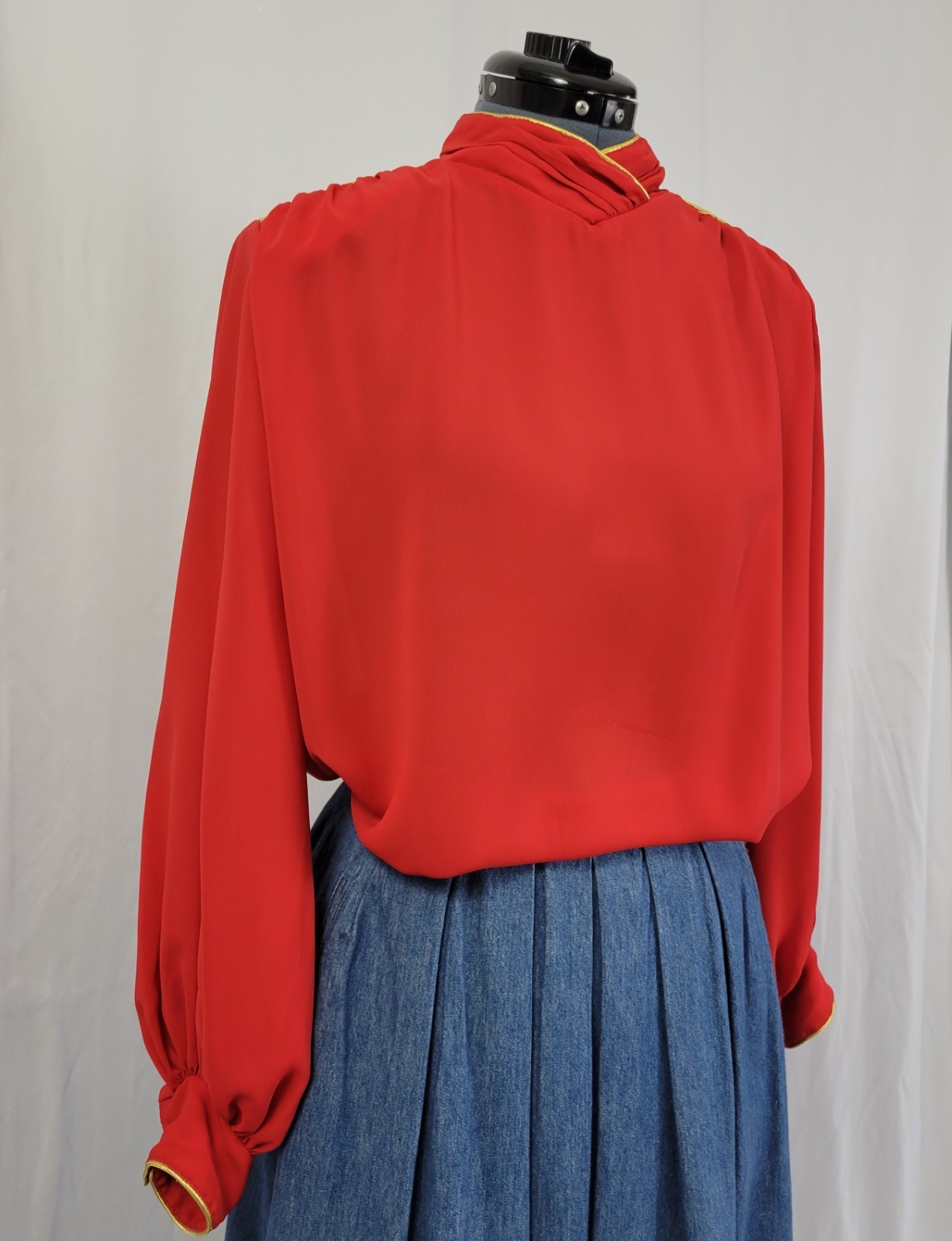 Vintage Laura Mae Red Rouched Neck Blouse w Gold Trim Accent Size L/XL?