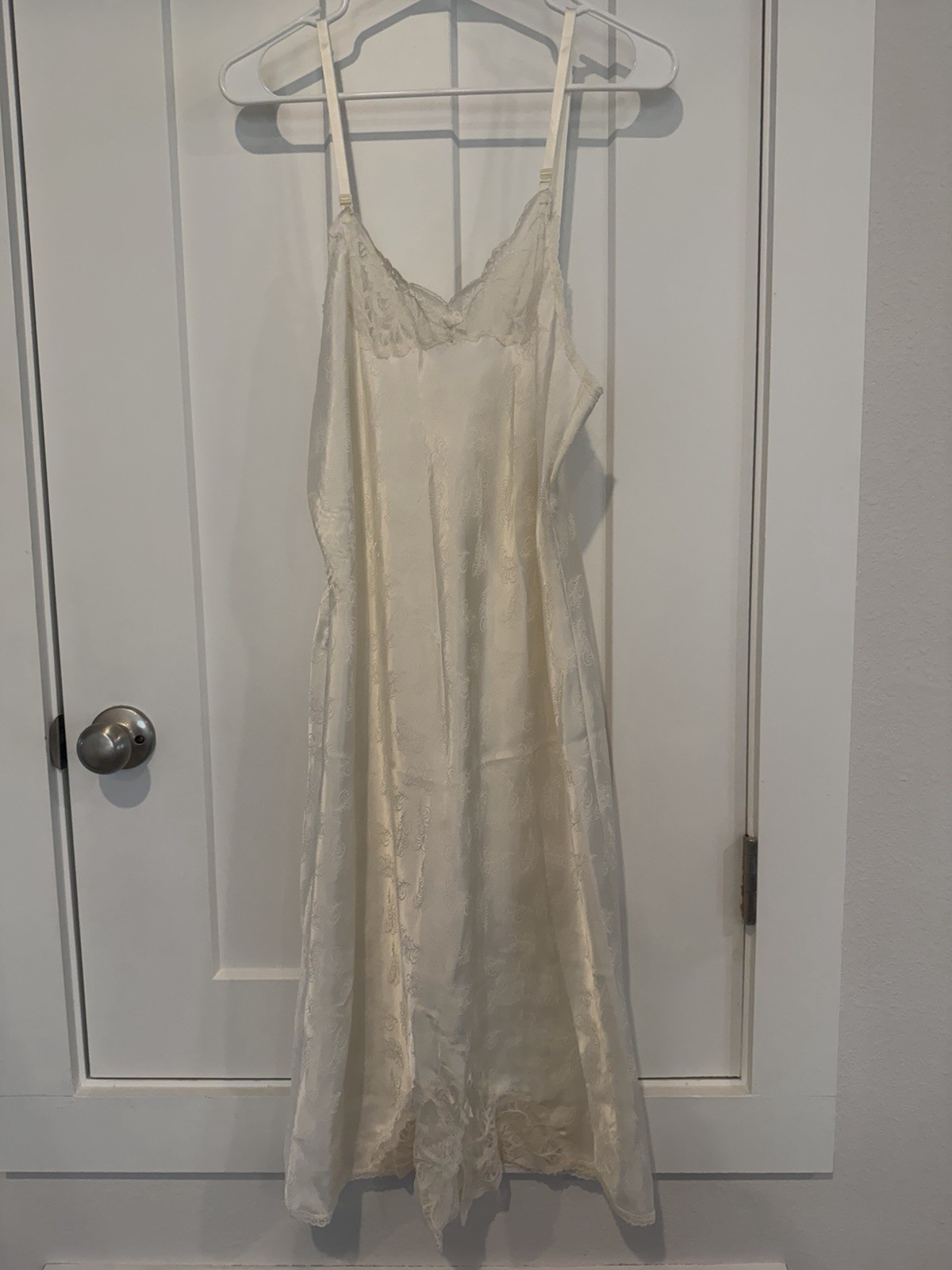 Vintage 60s-70s Barbizon Slip Nightgown Size Medium Lace Trim Cream Color