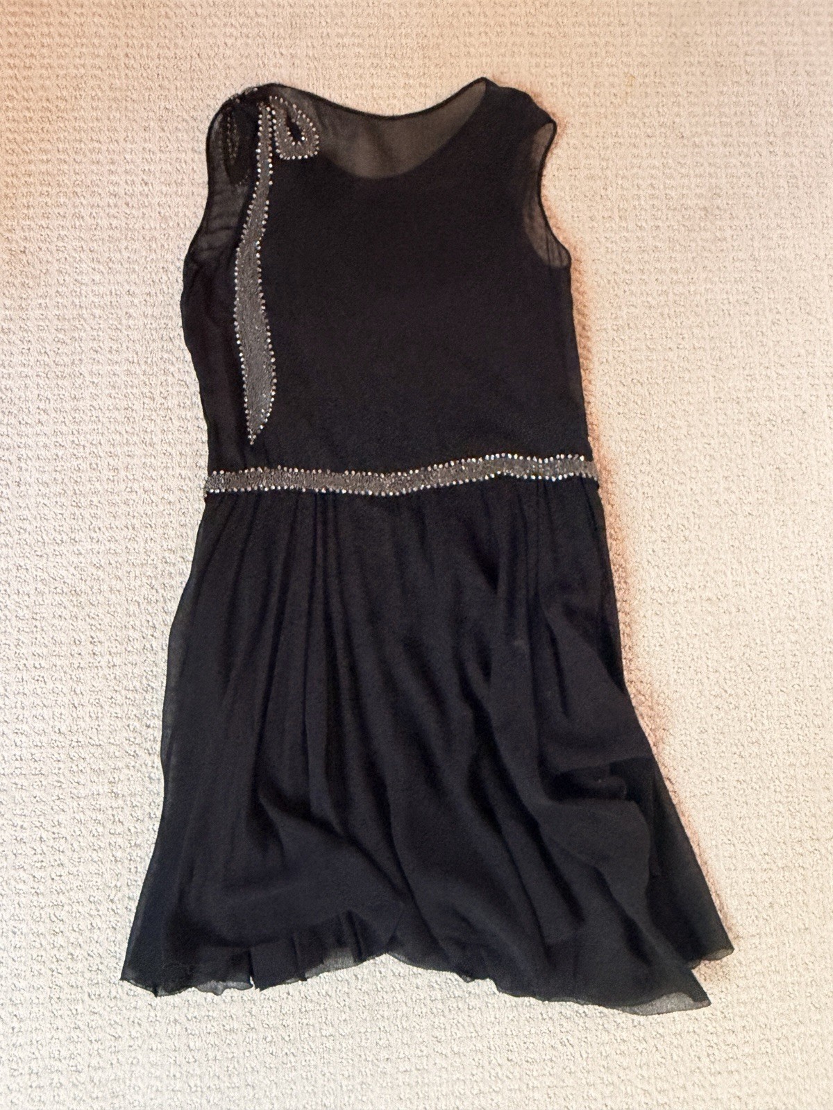 1920s Silk Chiffon Flapper Gown – Trompe L&rsquo;oeil Bead Bow W provenance – Medium