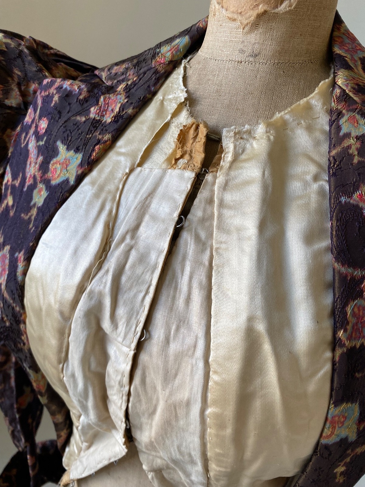 1890s Silk Jacquard Bodice Watercolor Print Puff Sleeves Antique Victorian XS