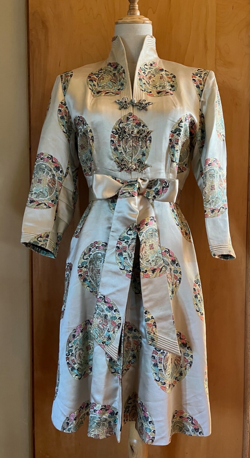 WOMEN&rsquo;S VINTAGE DYNASTY HONG KONG CHINESE SILK BROCADE DRESS COAT JACKET XS / S